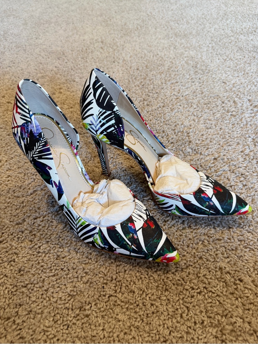 Jessica Simpson Tropical Leaf Pointed Toe Pumps - Black Multicolor